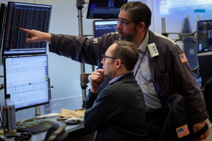 UBS понижает рейтинг американских акций из‑за слабого доллара и рисков