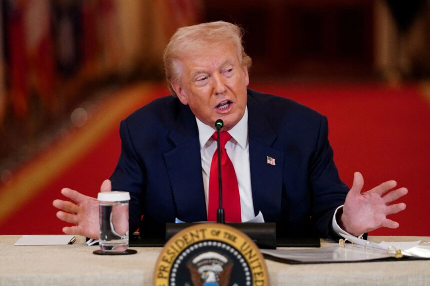 Трамп грозит не подписывать законы, требуя принятия SAVE America Act