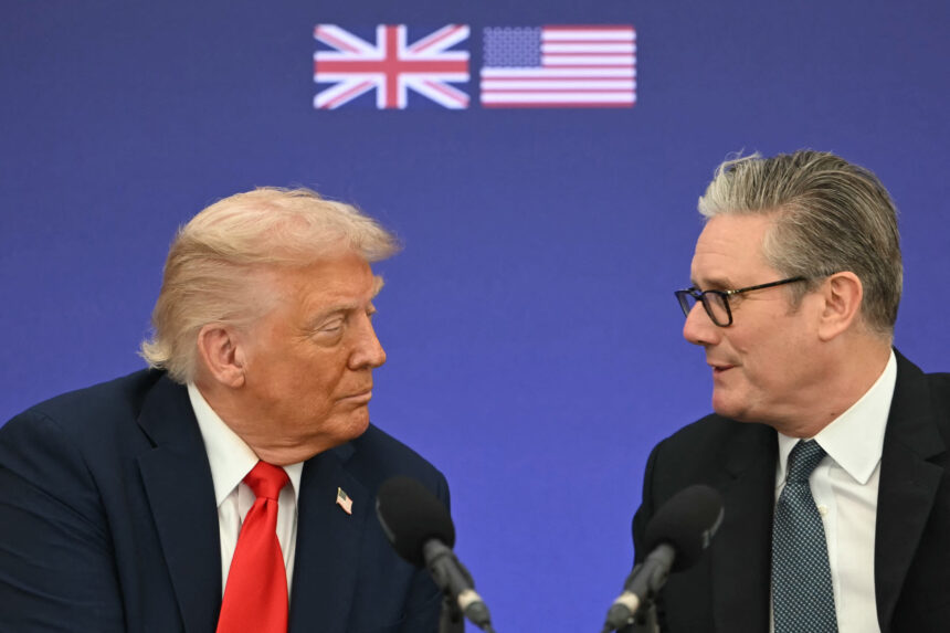 Трамп угрожает разорвать торговую сделку с Великобританией