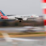 American Airlines снизила прогноз прибыли из‑за скачка цен на авиа‑топливо