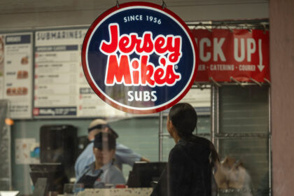 Jersey Mike's подала конфиденциальную заявку на IPO