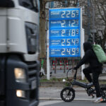 Германия запретила АЗС поднимать цену на бензин чаще одного раза в день