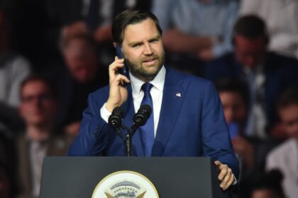 Трамп похвалил Орбана после звонка вице‑президента с митинга в Будапеште