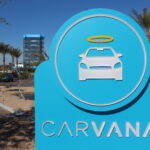 Carvana выходит в продажу новых автомобилей и ставит дилеров в тупик