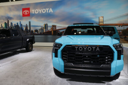 Toyota сокращает отрыв от GM на американском рынке